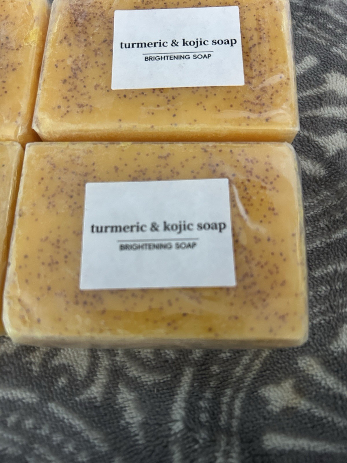 MIAOFUTONG Turmeric & Kojic Brightening Soap Multipack 100g Yellow Speckled