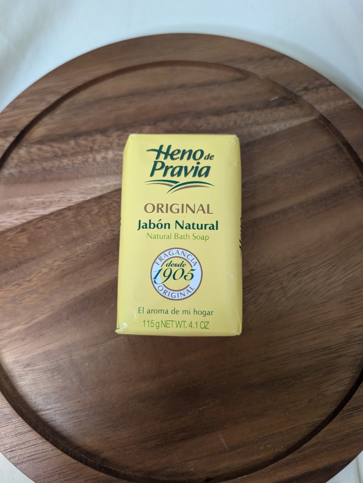 Heno de Pravia Bath Soap. 4 oz Bar Of Soap Bath