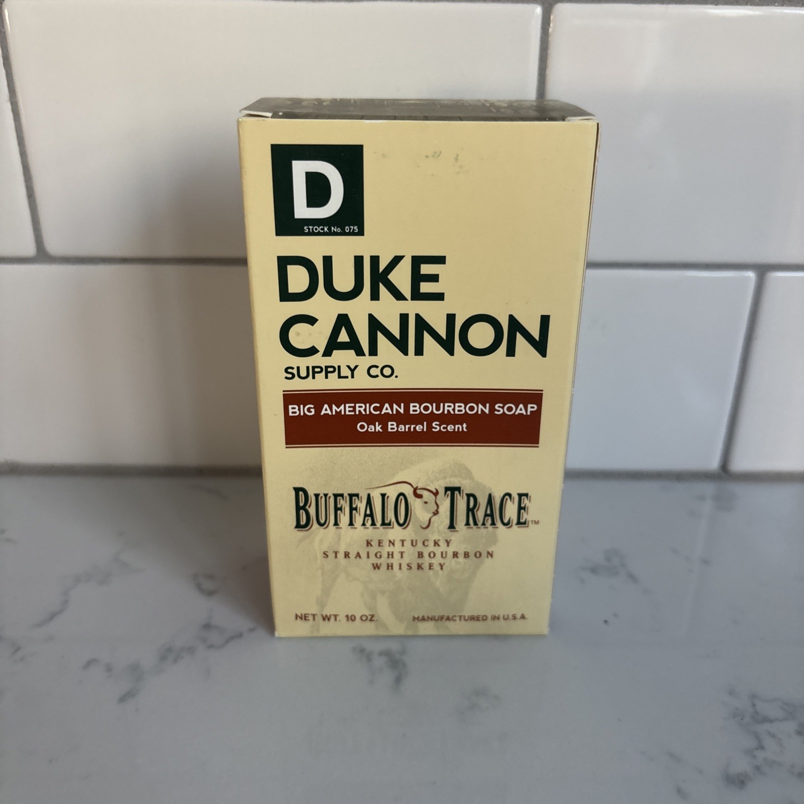 Duke Cannon Mens Bourbon Soap 10oz (oak barrel scent)