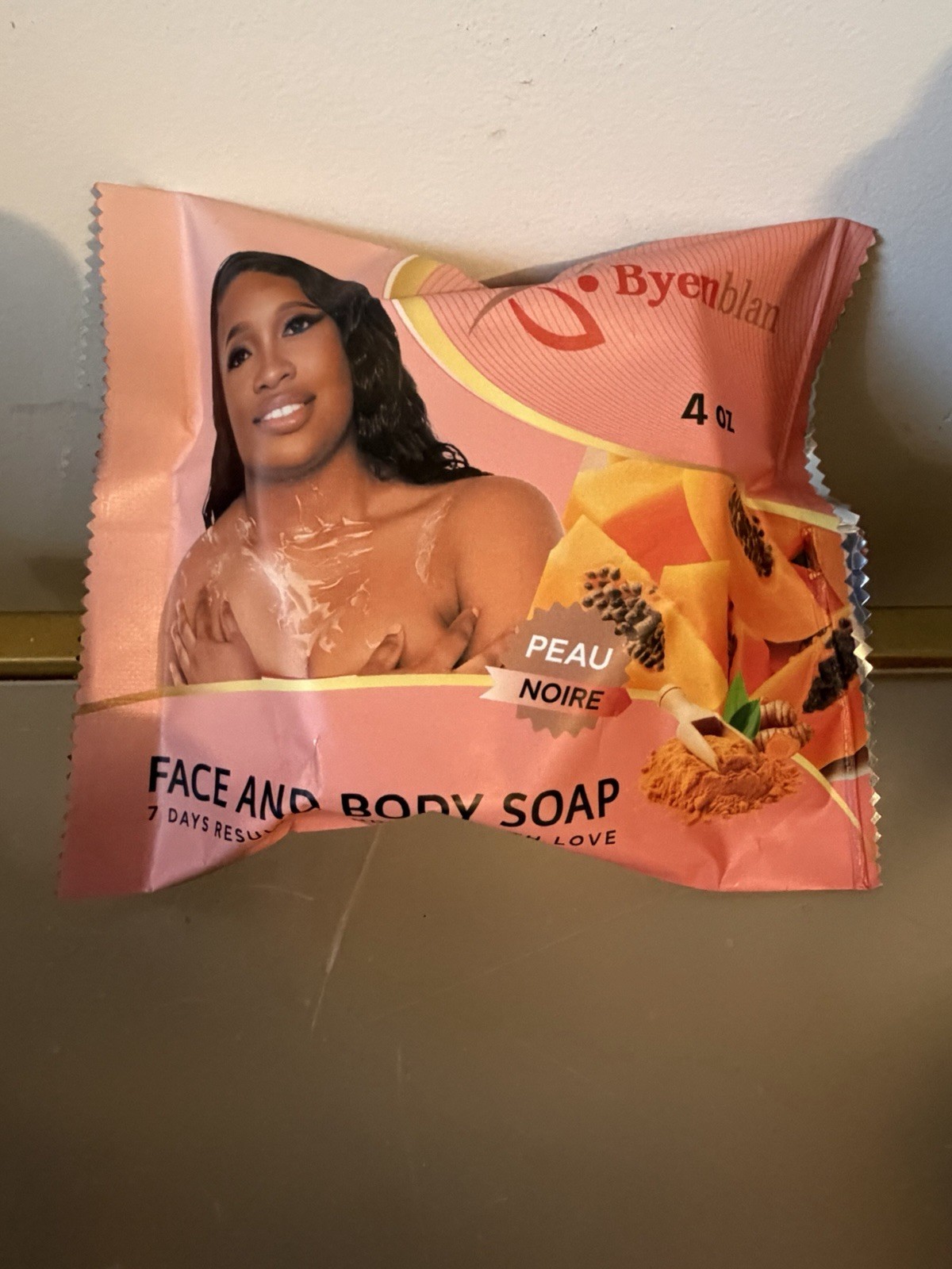 Byenblan Peau Noire Papaya Face & Body Bar Soap Black Rectangular 4 oz
