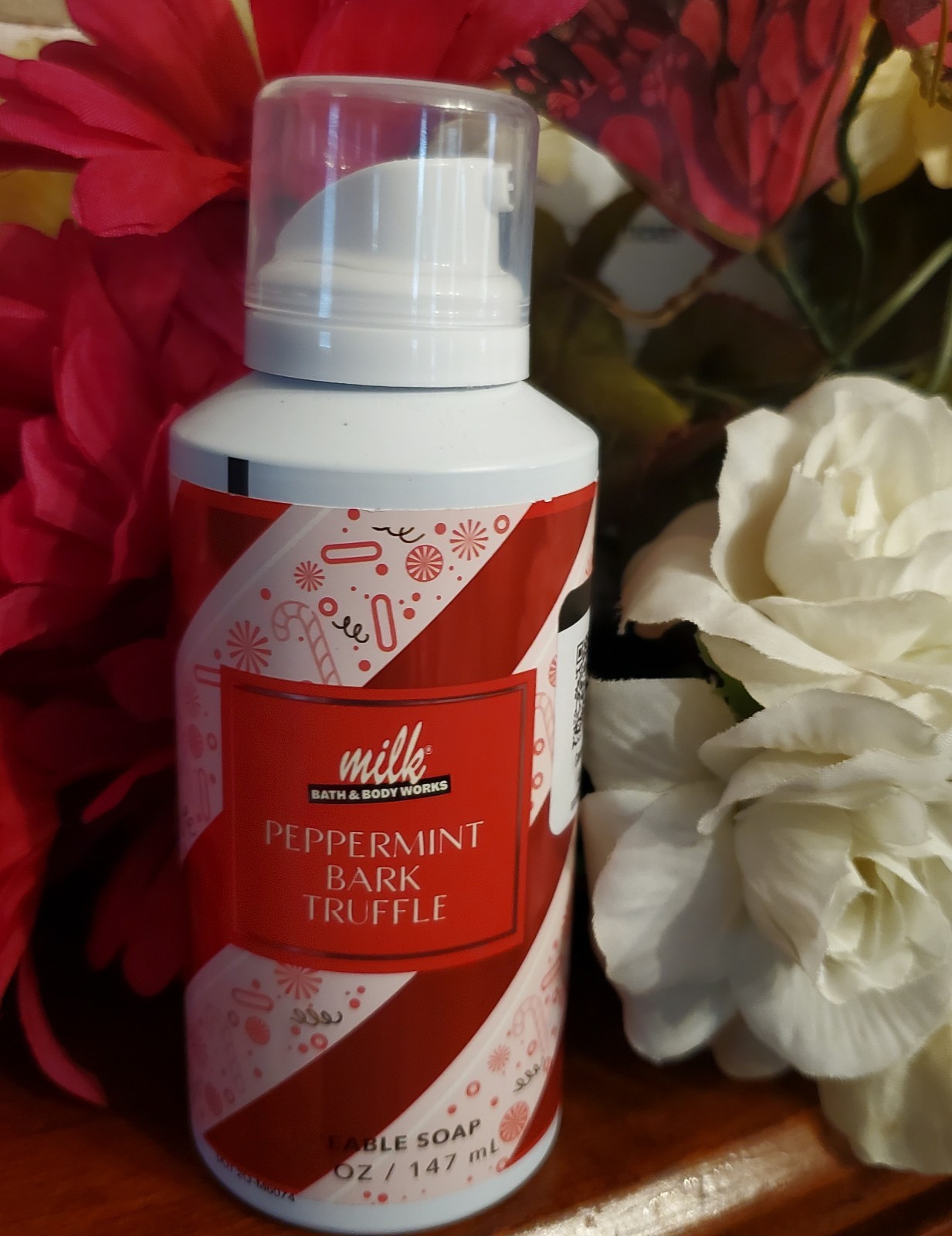 Bath & Body Works Milk Bar Peppermint Bark Truffle Shapeable Soap 4.9 oz RARE
