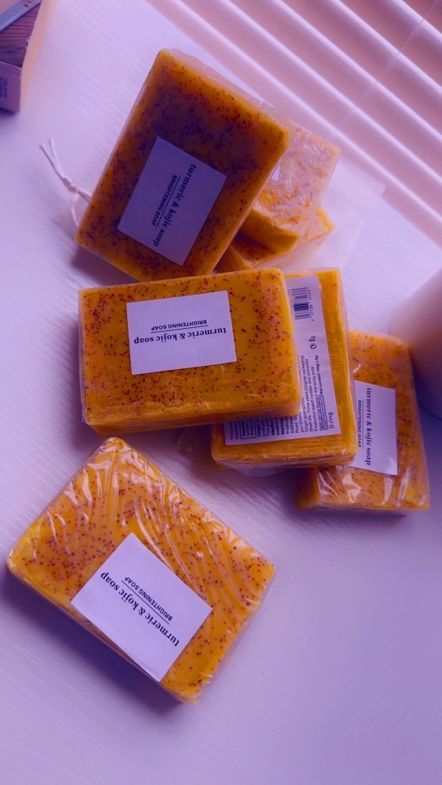 7 bar Turmeric & Kojic Brightening Soap Bar Speckled Rectangular Multipack 100g