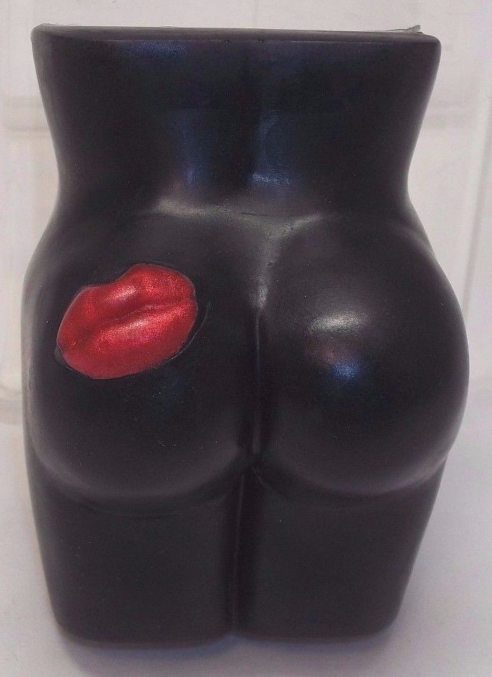 Black Beauty, our bootilicious soap is a perfect “Kiss on the Cheek” butt