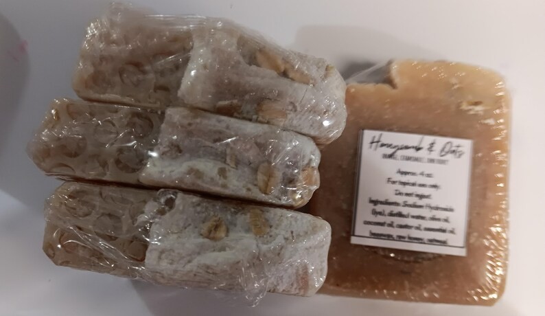 Honeycomb Oatmeal Cold Process Soap |Raw Honey, Chamomile, Oatmeal and Beeswax