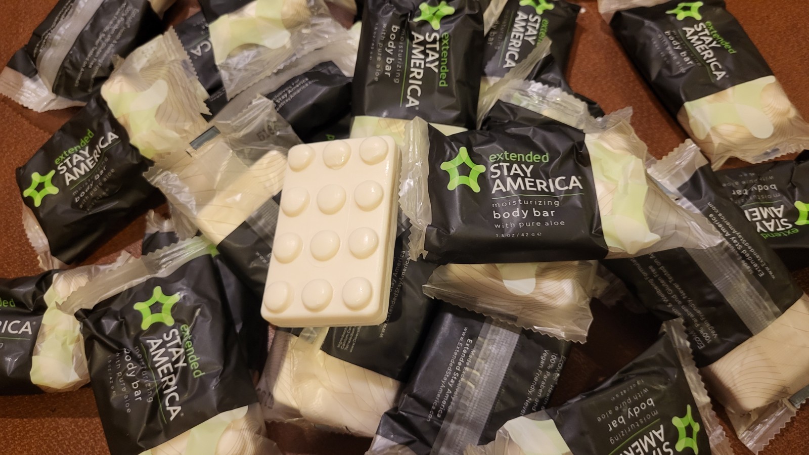 100 PCs Extended Stay Hotel White Tea 1.5 Oz Massaging Body BAR Soap FREE SHIP
