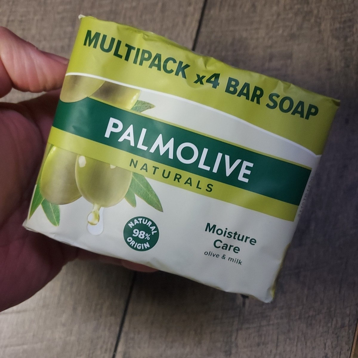 LOT OF 2 Palmolive Naturals Moisture Care Aloe and Olive Bar Soap 4 bars each