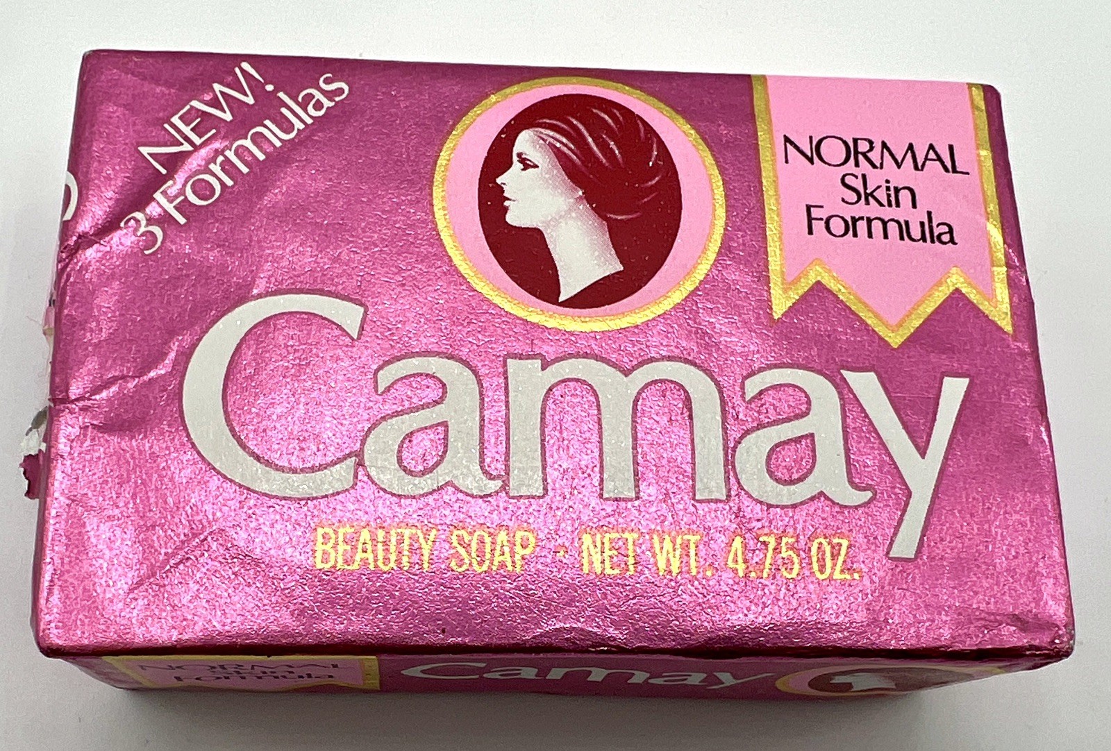 Camay 4.75 Oz, Beauty Soap Bar Cleanses While Softening, 1 Bar.