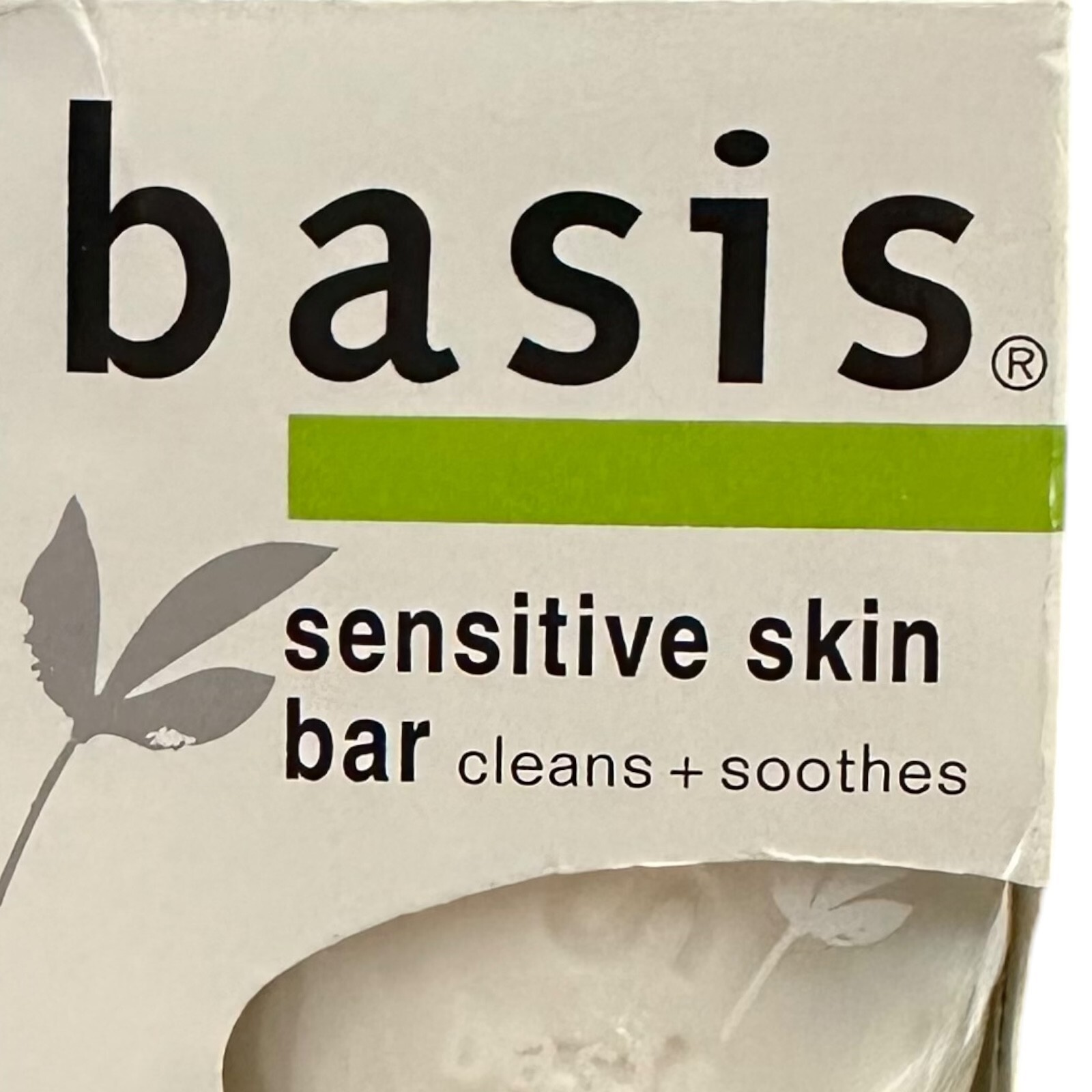 4 Pk Basis Sensitive Skin Bar Soap Body Wash Cleans Soothes Chamomile Aloe 4 oz
