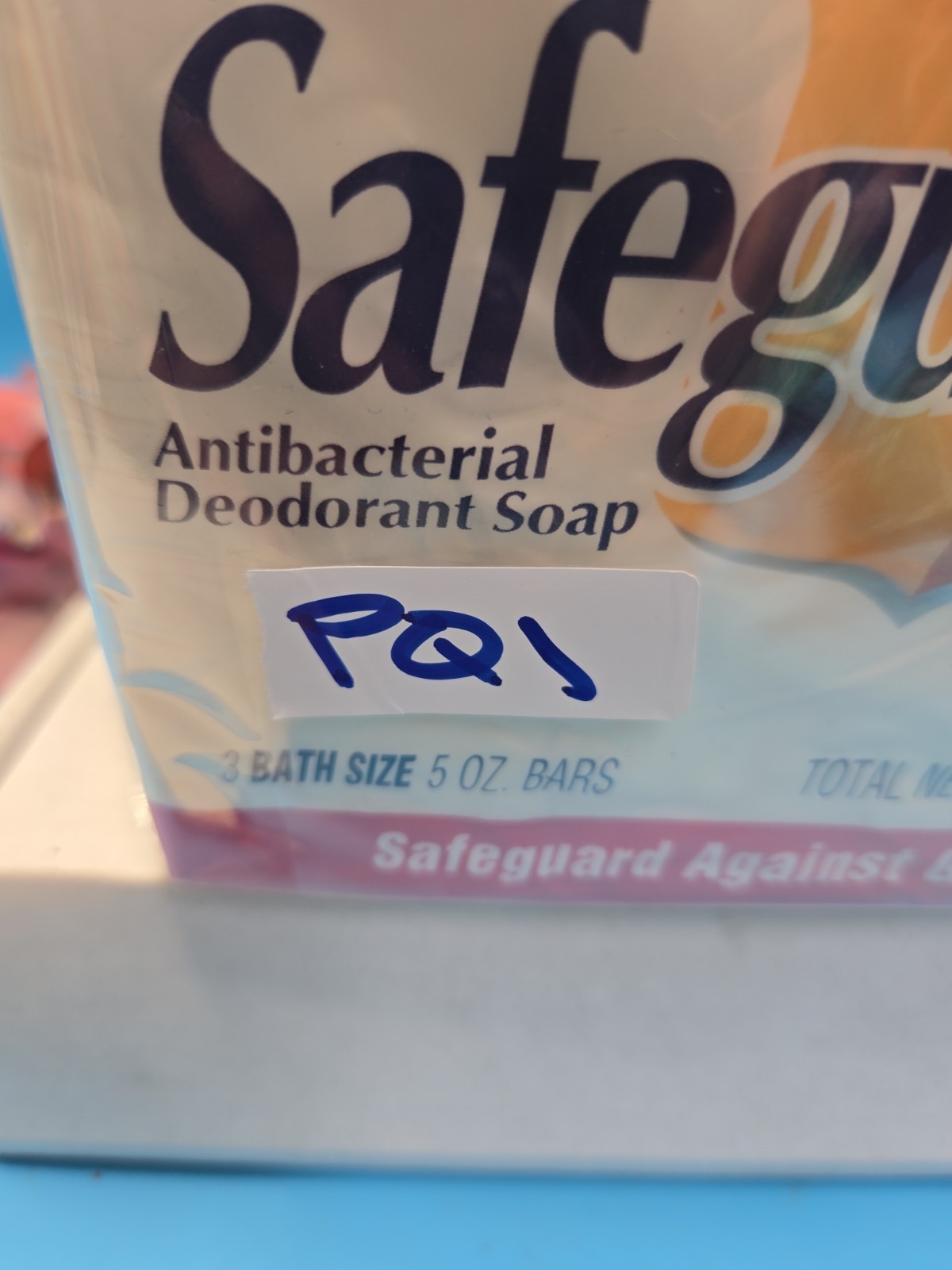 VTG Safeguard Beige Antibacterial Bar Soap 3 Pack 5 Oz Bath Size