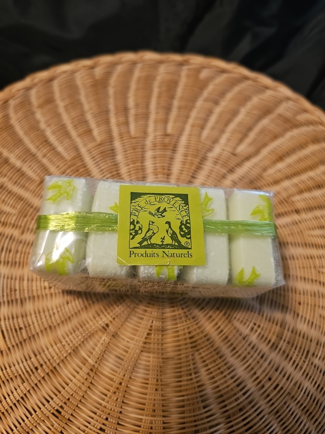 PRE de PROVENCE Guest Gift Set 5 Small Soap Bars 2.65 Oz / 75 Grams Apple Pear