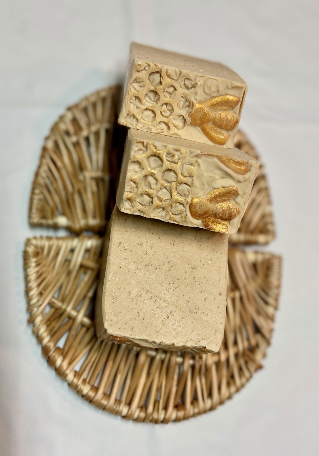 Handmade soap Goat’s milk with oats and honey Natural 5–6 oz