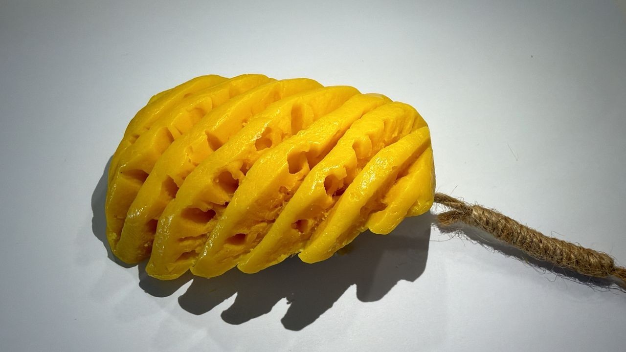Tradisional handmade natural spa soap – pineapple shape