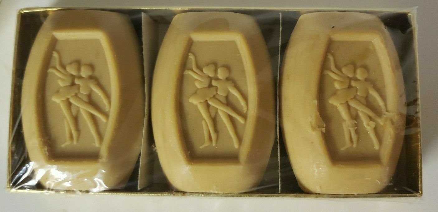 Vintage Dorothy Gray “Figurine” 3 Bar Soap Set in Original Box Rare U34