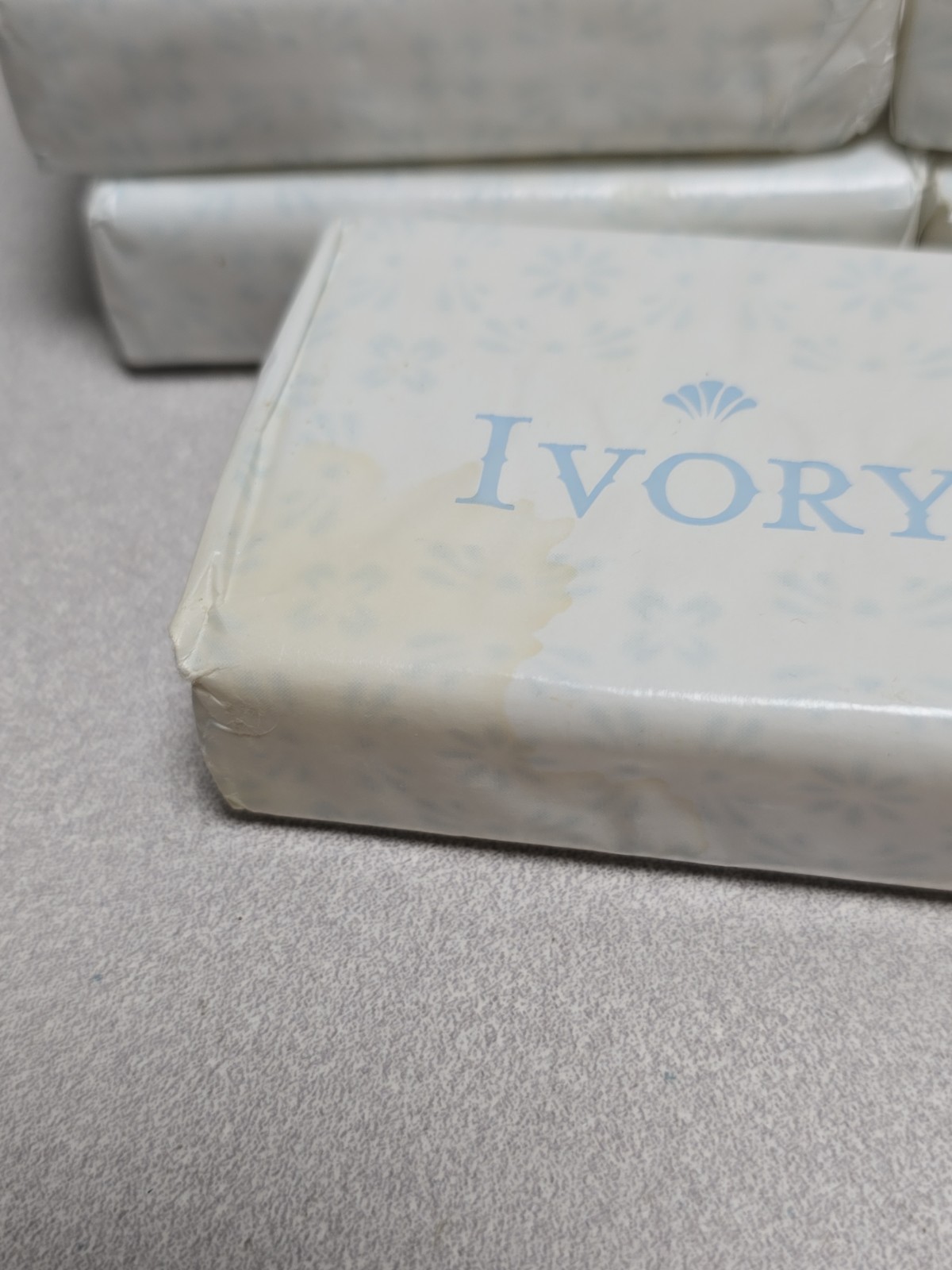 Ivory Soap White Bar Original Scent, 3.17 oz. 10 Count – New