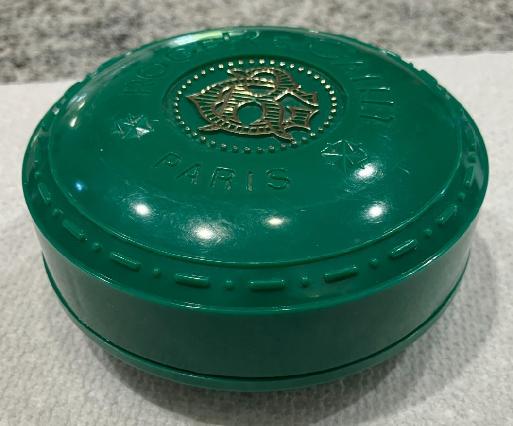 Vintage Roger & Gallet Bar Soap in Dark Green Travel Case Paris France* 5.3 oz