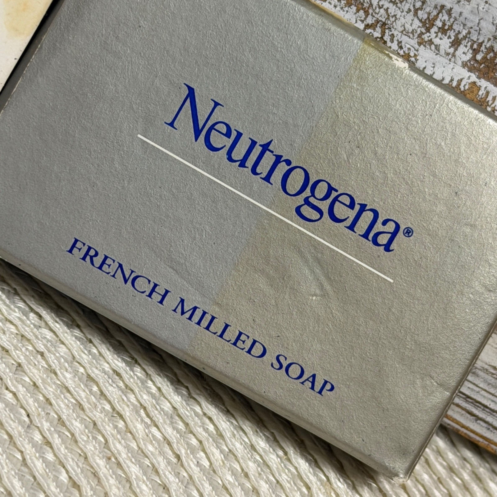 Neutrogena French Milled Bath Soap Vintage 3 Bar Set New Old Stock Collectible
