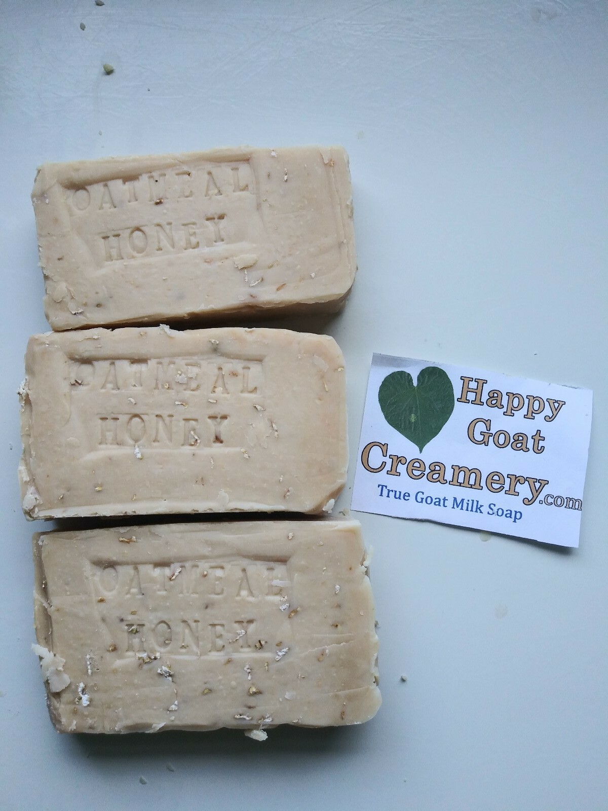 3 BARS OATMEAL & HONEY VEGETABLE GOAT MILK SOAP RICH DELUXE DYE FREE HAPPY GOAT