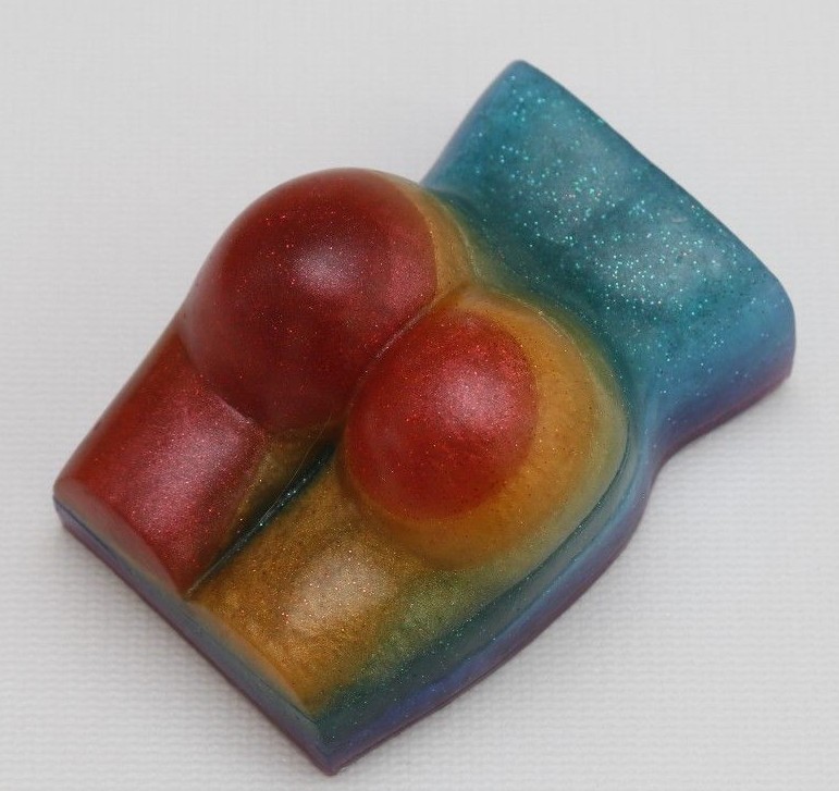 OVER THE RAINBOW, sudsy butt in every color of the Rainbow in earthy scents