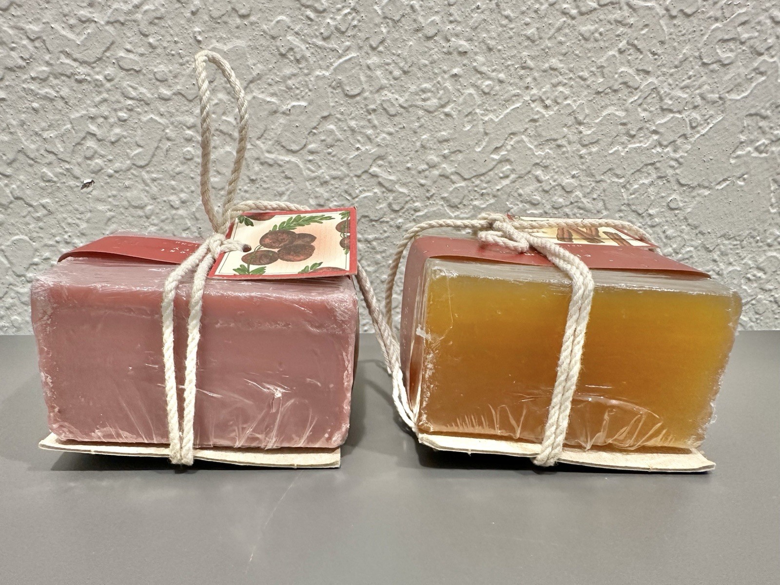 Vintage Lot Of 4 Bath And Body Works Bar Soaps 6.3 Oz Fresh Pineapple + Read Des
