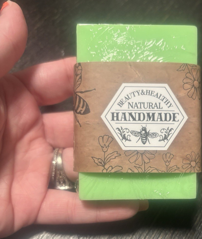 Natural Handmade Green Floral Body Bar Soap for Women & Men, Rectangular Bar