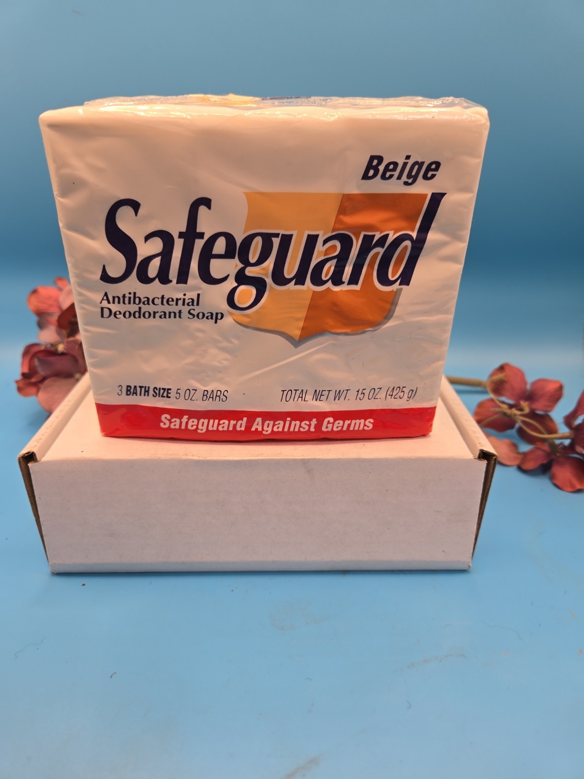 VTG Safeguard Beige Antibacterial Bar Soap 3 Pack 5 Oz Bath Size
