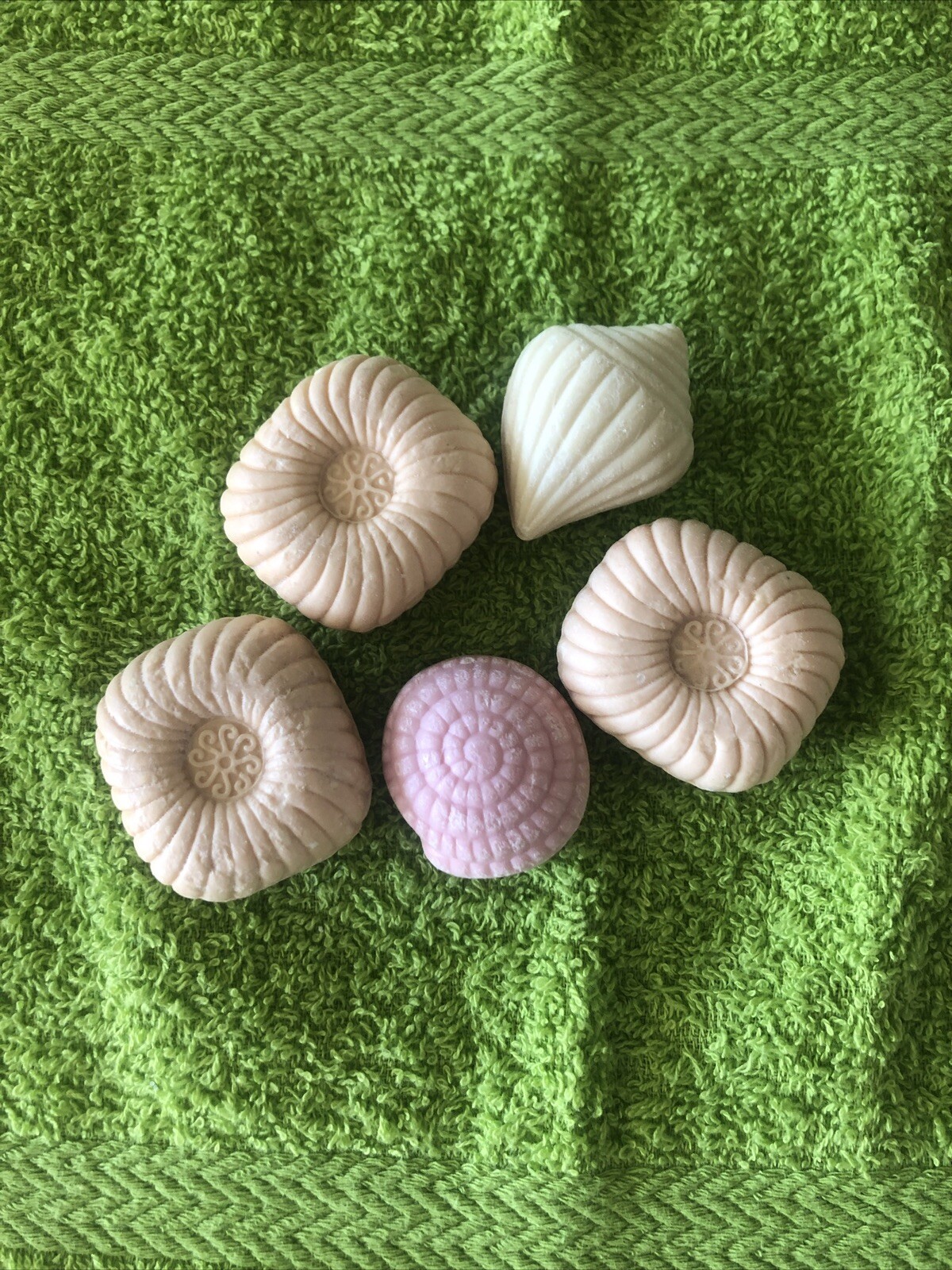 5- Vintage NOS- Decorative Display Soap-Guest Bath-Shell-flower