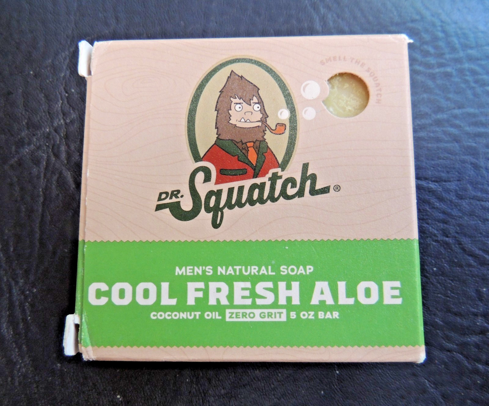Dr Squatch Men’s Natural Soap Cool Fresh Aloe 5 oz bar Light outer box wear