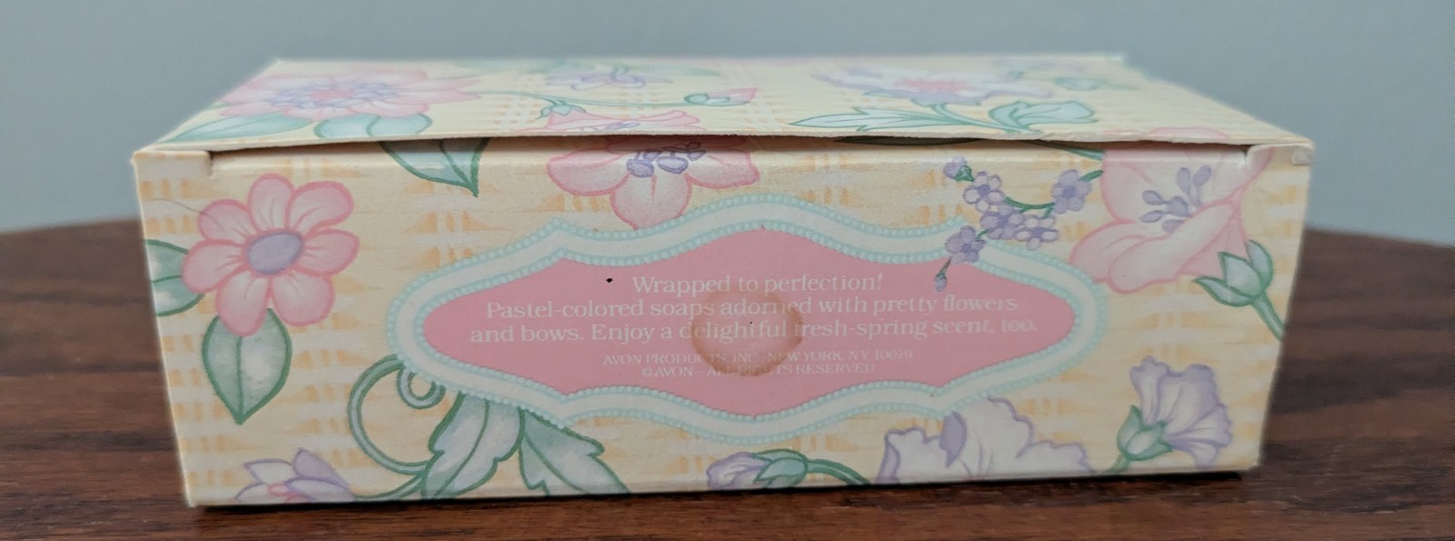 VTG Avon “PASTEL ‘N PRETTY” Bowed Easter Egg Soap 3 pcs Spring Purple Pink Green