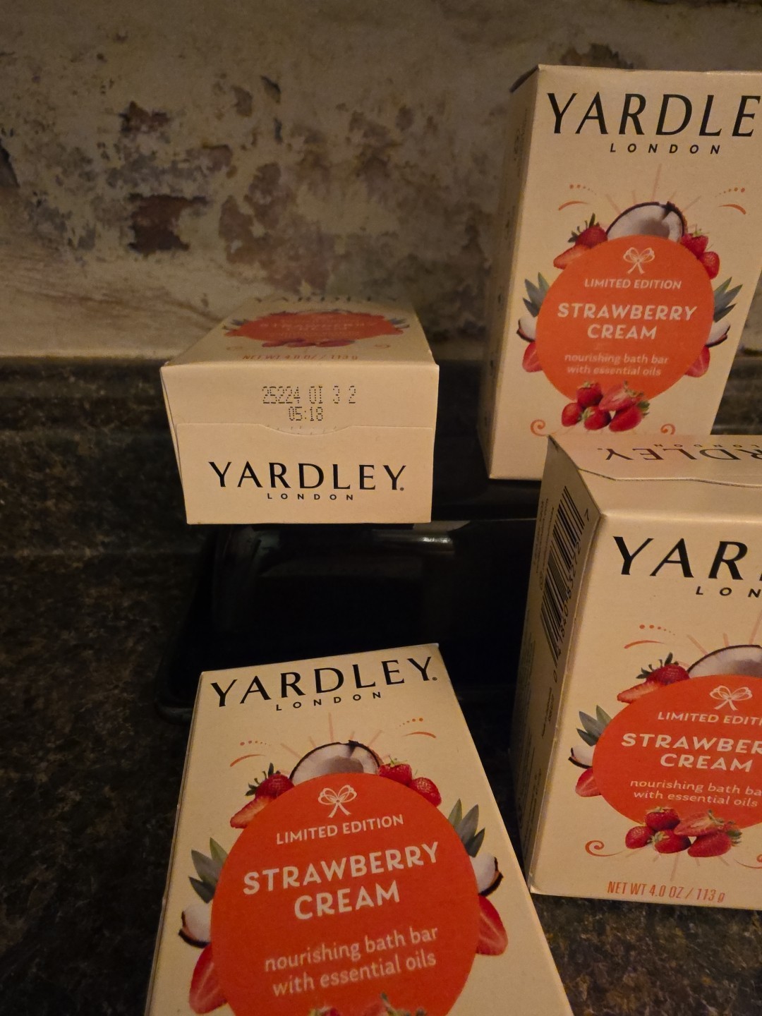 Yardley Strawberry Cream Soap Lot 8 Bars Limited Edition New