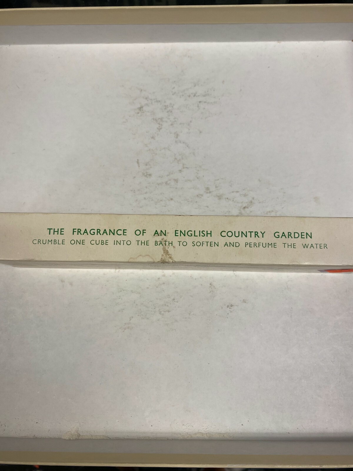 The Fragrance of an English Country Garden Assorted Soap Set of 6 (9 oz total)