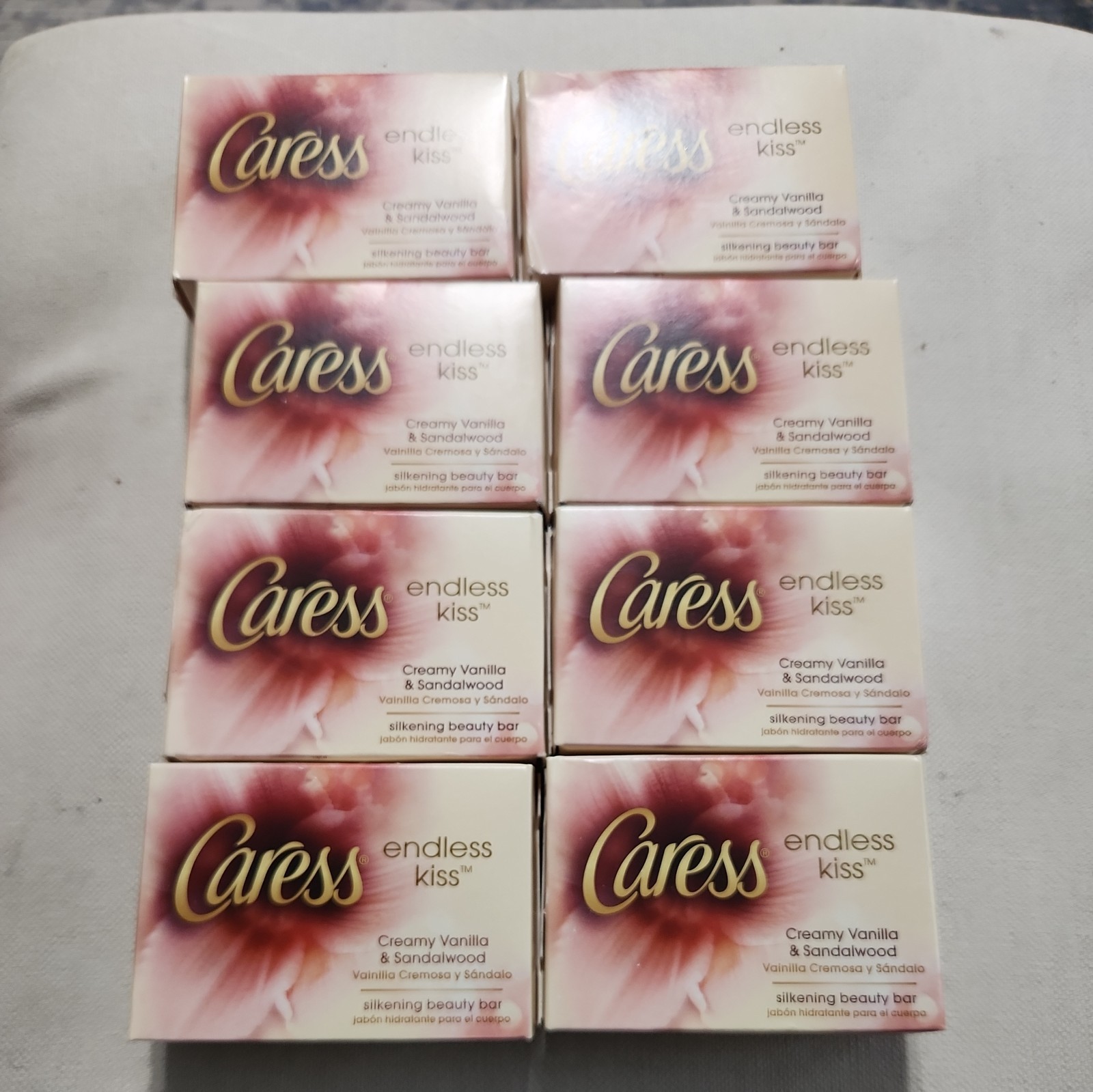 Lot of 8 Caress Beauty Bar Soap ENDLESS KISS Creamy Vanilla Sandalwood 4 Oz bars