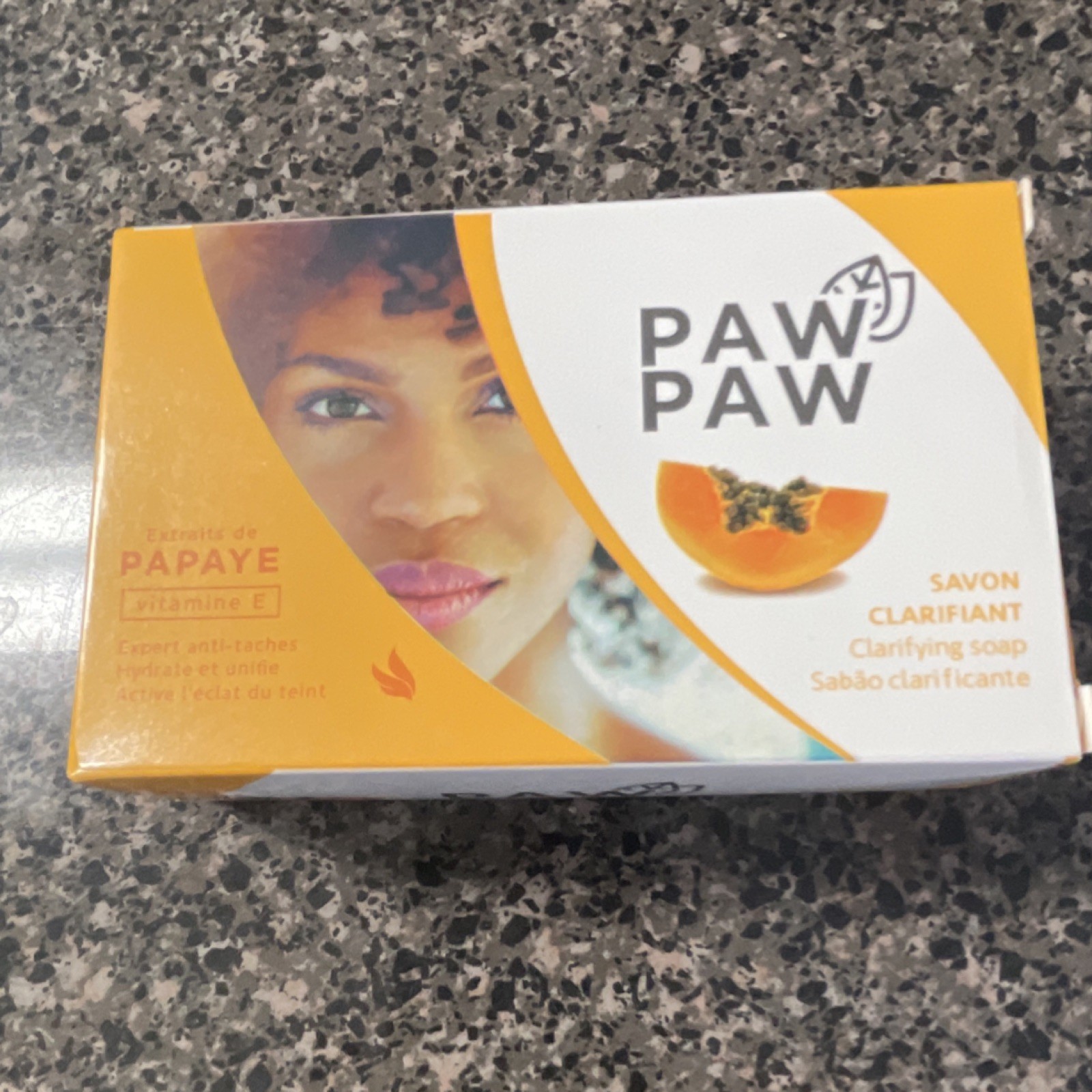 Paw Paw Papaya Vitamin E Clarifying Soap Bar for Face & Body, Papaya Scent