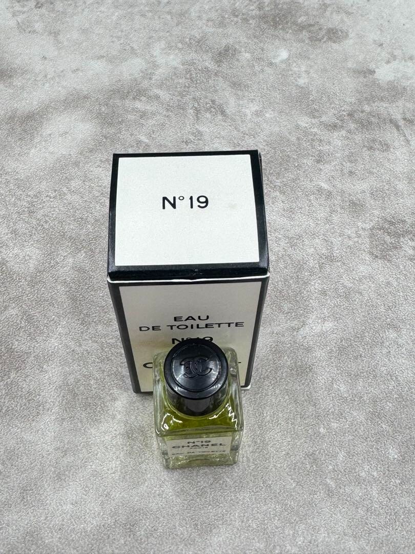 CHANEL Savon N°19 75g 2 pieces body soap+EDT Brand new, unused, ships from Japan