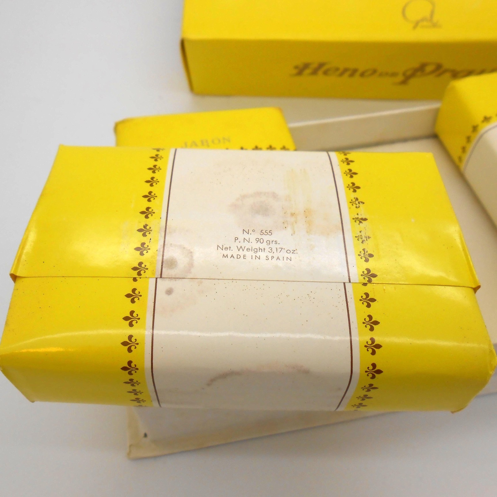 Vintage X3 Gal Heno de Pravia 90grs 3.17 oz soap, sealed, in box
