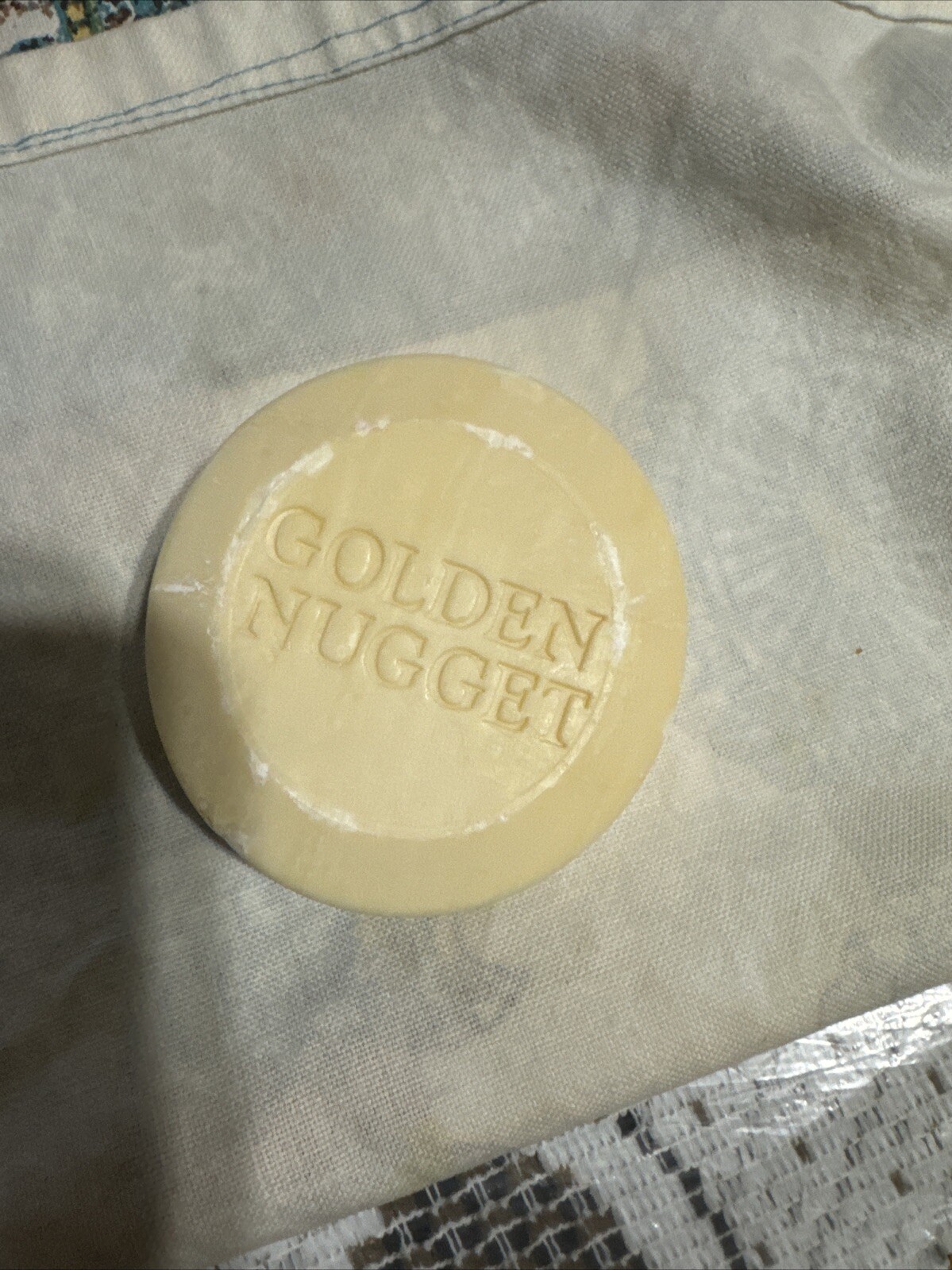 Lot EIGHTY SEVEN (87) Vintage Golden Nugget Circular Bar Soap)