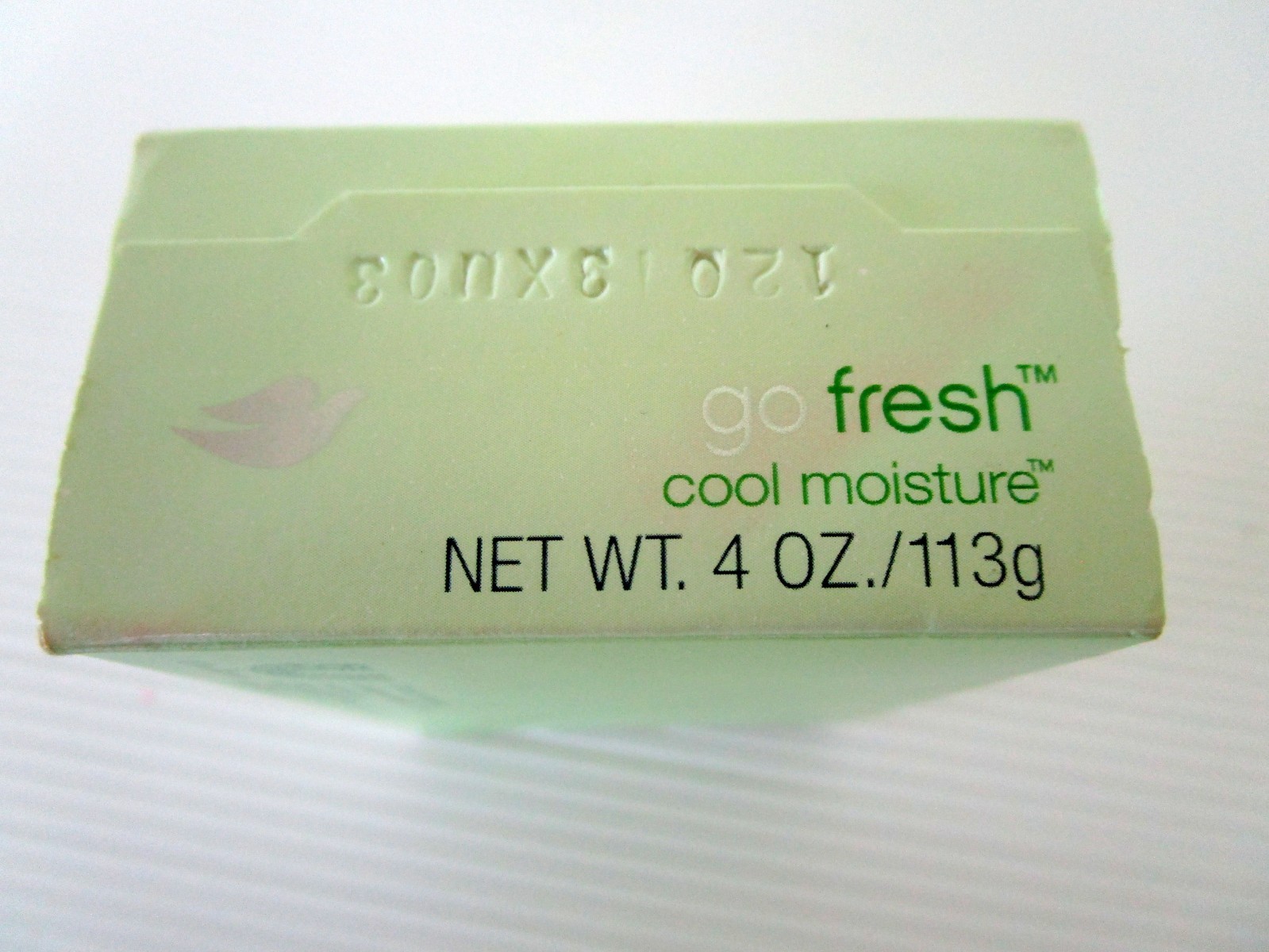 Vintage Dove Go Fresh Cool Moisture Soap Bar Cucumber Green Tea Scent 4 Oz