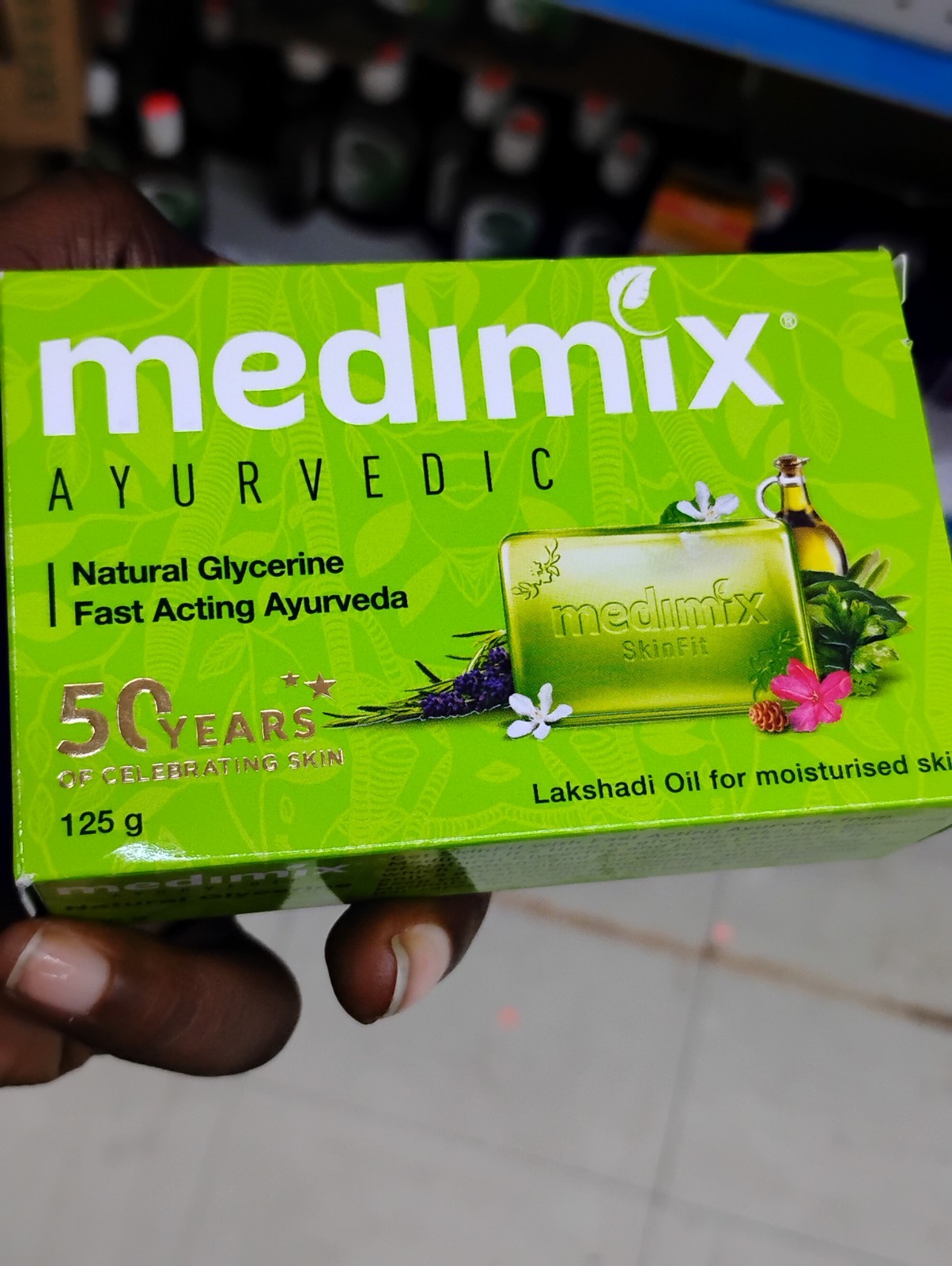 Medimix Ayurvedic Glycerine Soap 125g Moisturizing Herbal Bath Bar Vegan