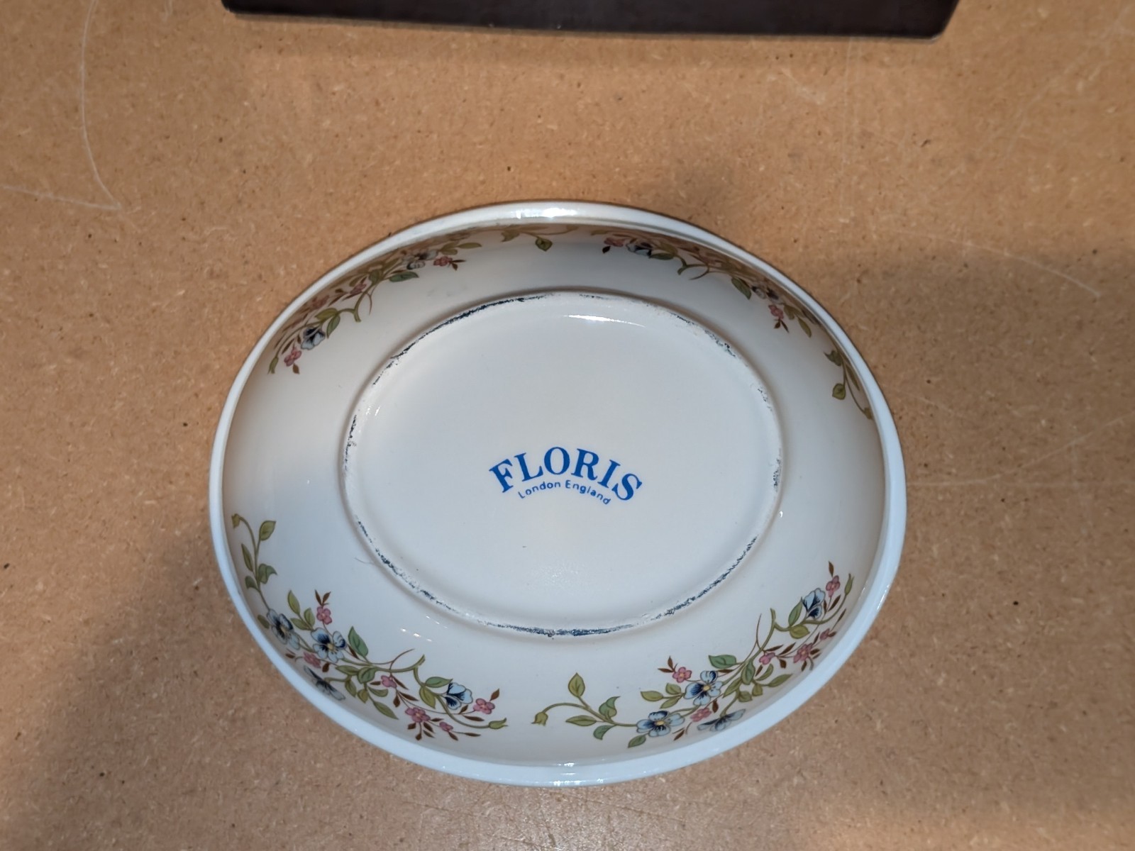 Vintage Floris of London RARE Unused Ceramic Bone China Floral Soap Dish NOS