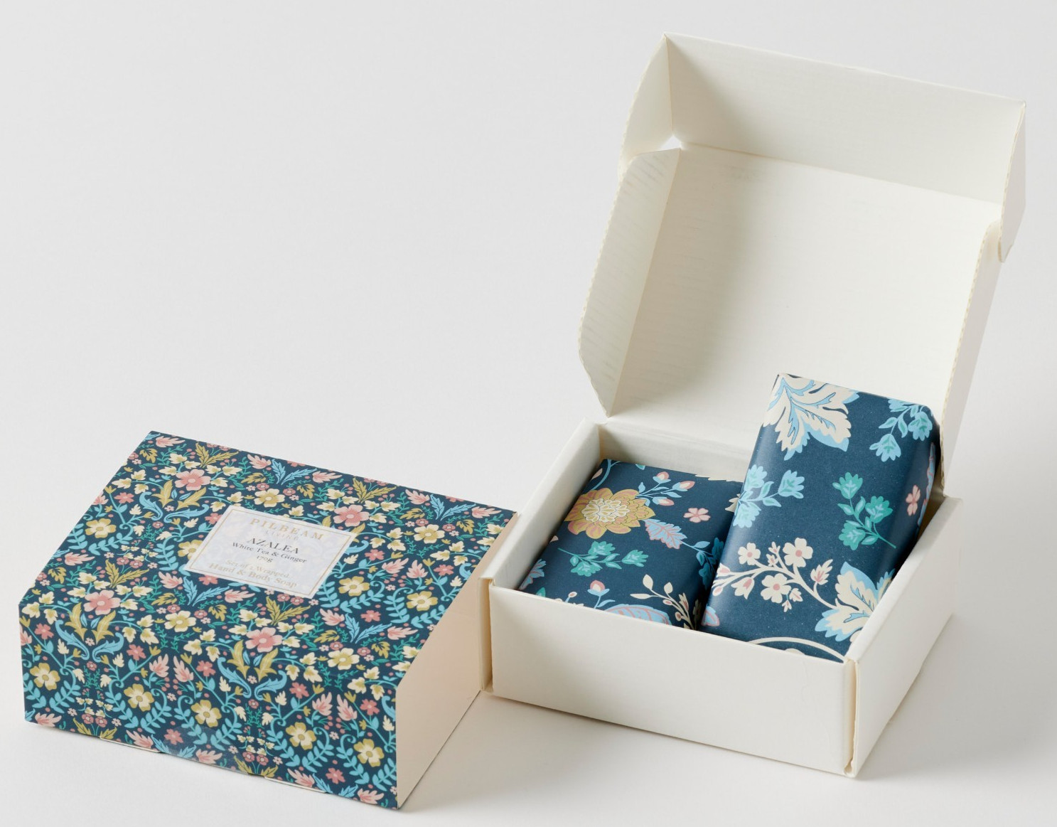 SOAP GIFT SET CHRISTMAS SCENTED 170g 2 triple milled bathroom White Tea & Ginger
