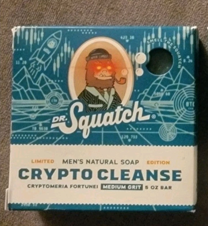 Dr. Squatch Crypto Cleanse Medium Grit Men’s Natural Soap – 5oz