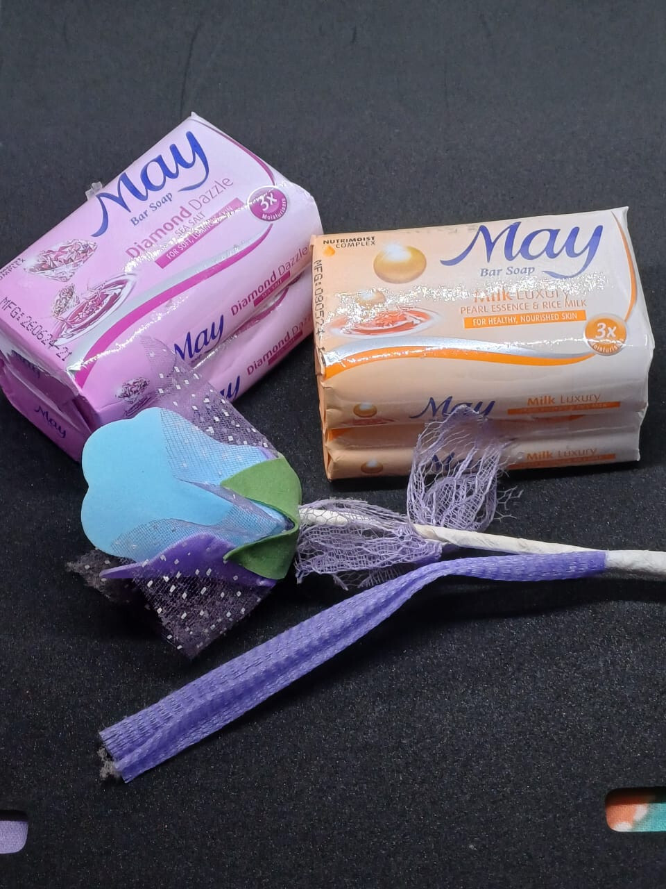 BODY BAR SOAP MAY BRAND – DIAMOND DAZZLE & MILK LUXURY 75GM X 4