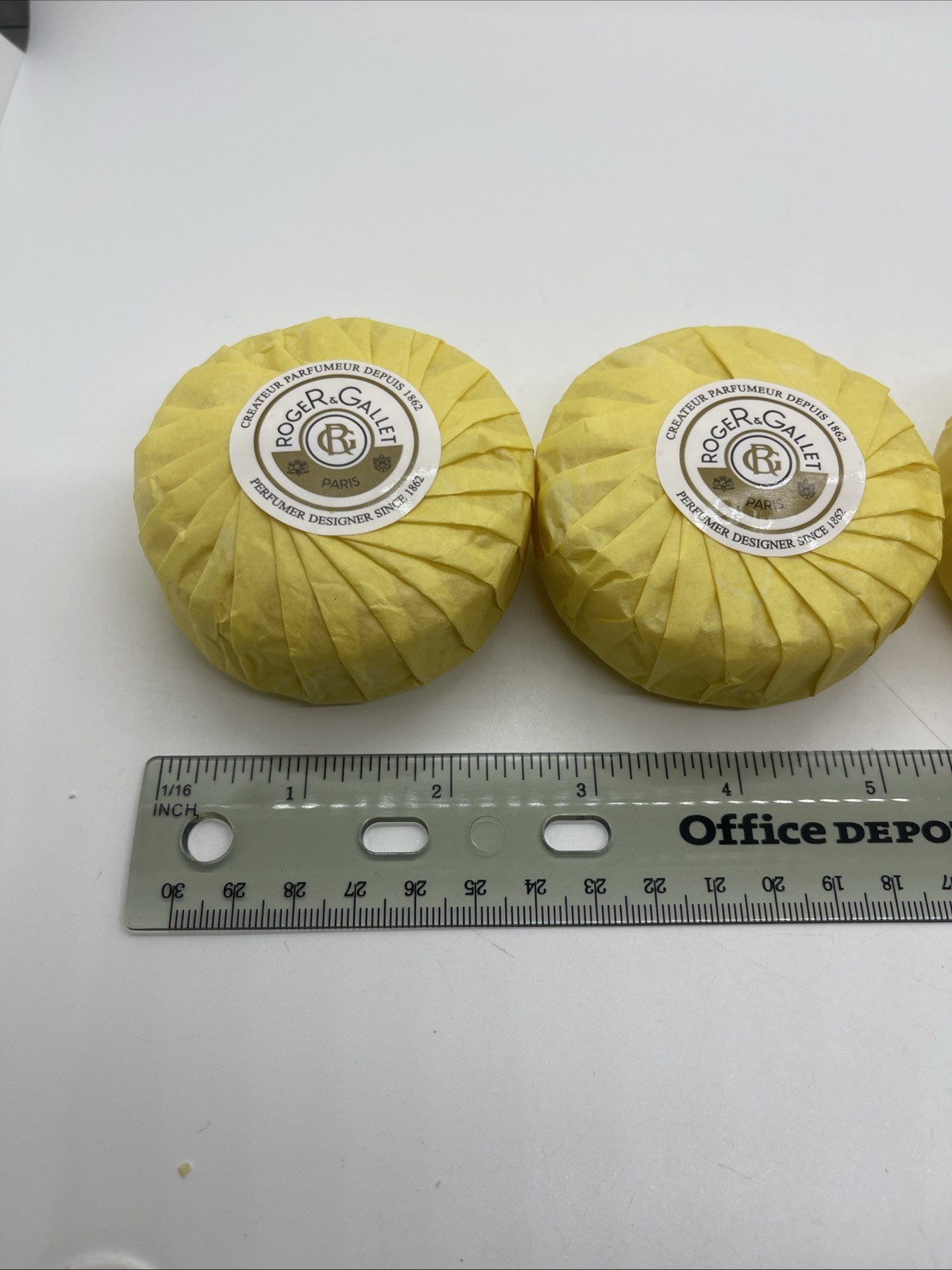 Roger & Gallet Paris Perfumed Soaps CITRON 3 soaps 3.4 Oz Each No Box New