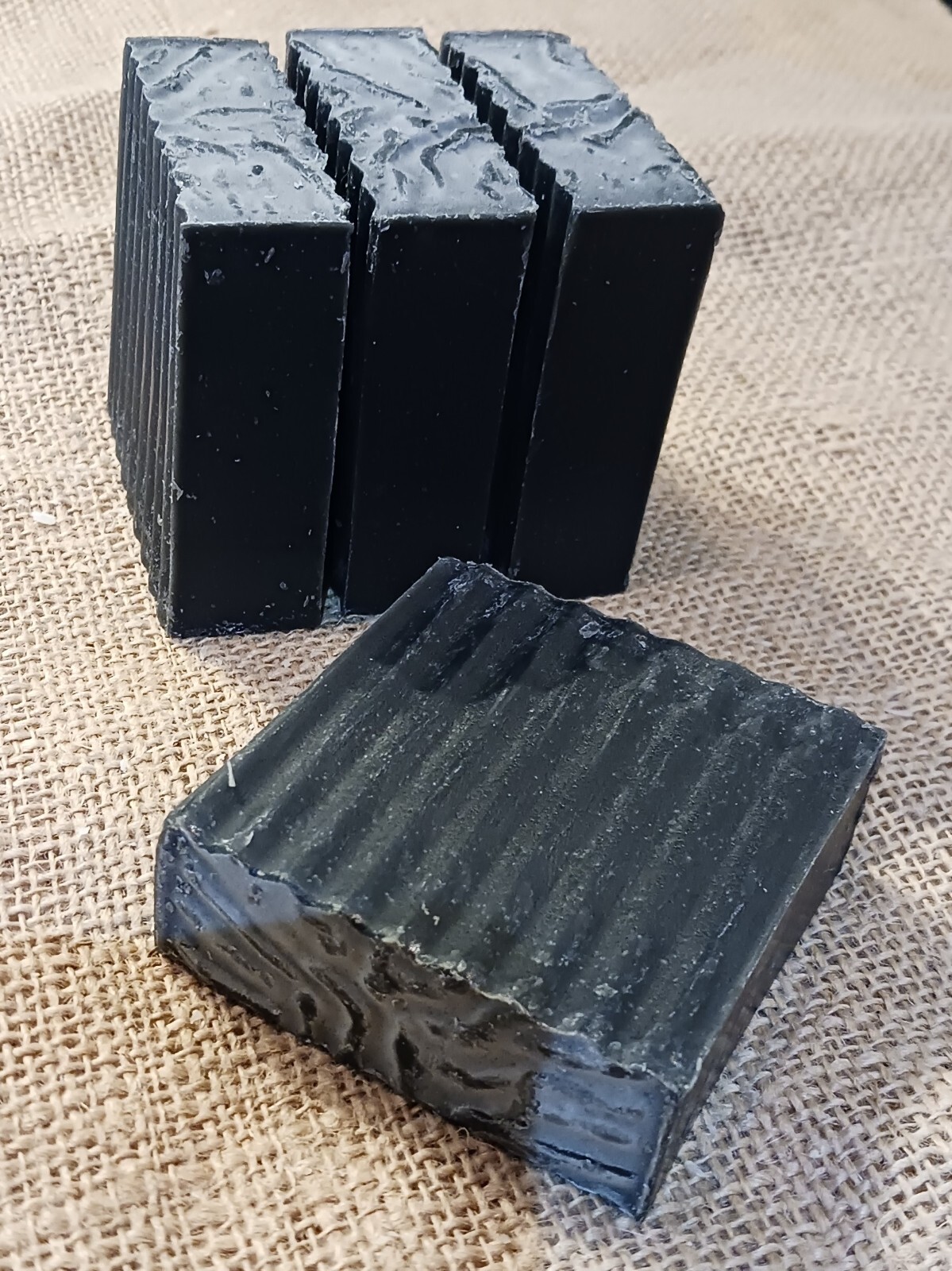 Palo Santo Oil with Charcoal and Spirulina Soap. Single Bar.