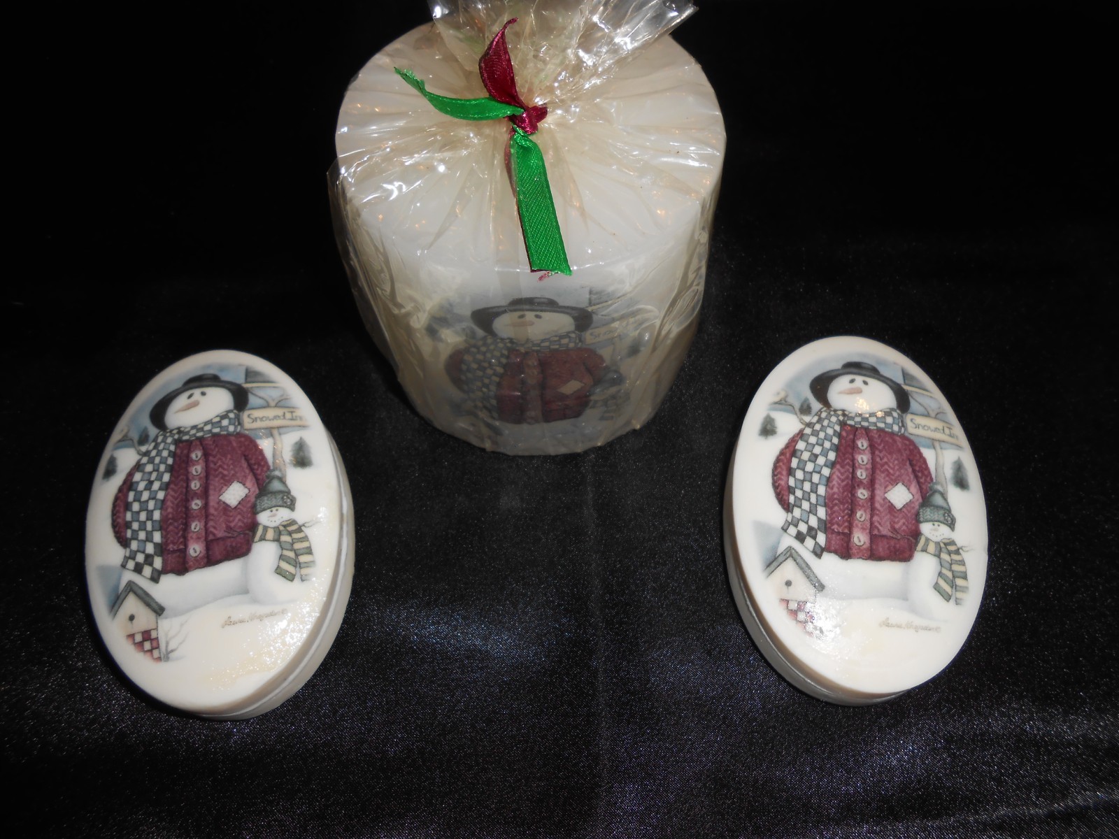 Soap Art Candle 3″ & 2 Picture soap bars (Design continues with use of soap)