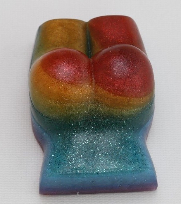 OVER THE RAINBOW, sudsy butt in every color of the Rainbow in earthy scents