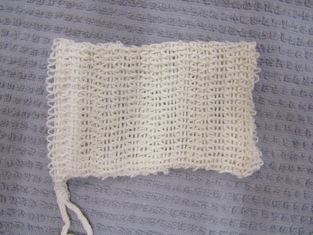SOAP SAVER MESH BAGS~LOT OF 4~EXFOLIATES & PROLONGS SOAP LIFE~WITH DRAWSTRINGS