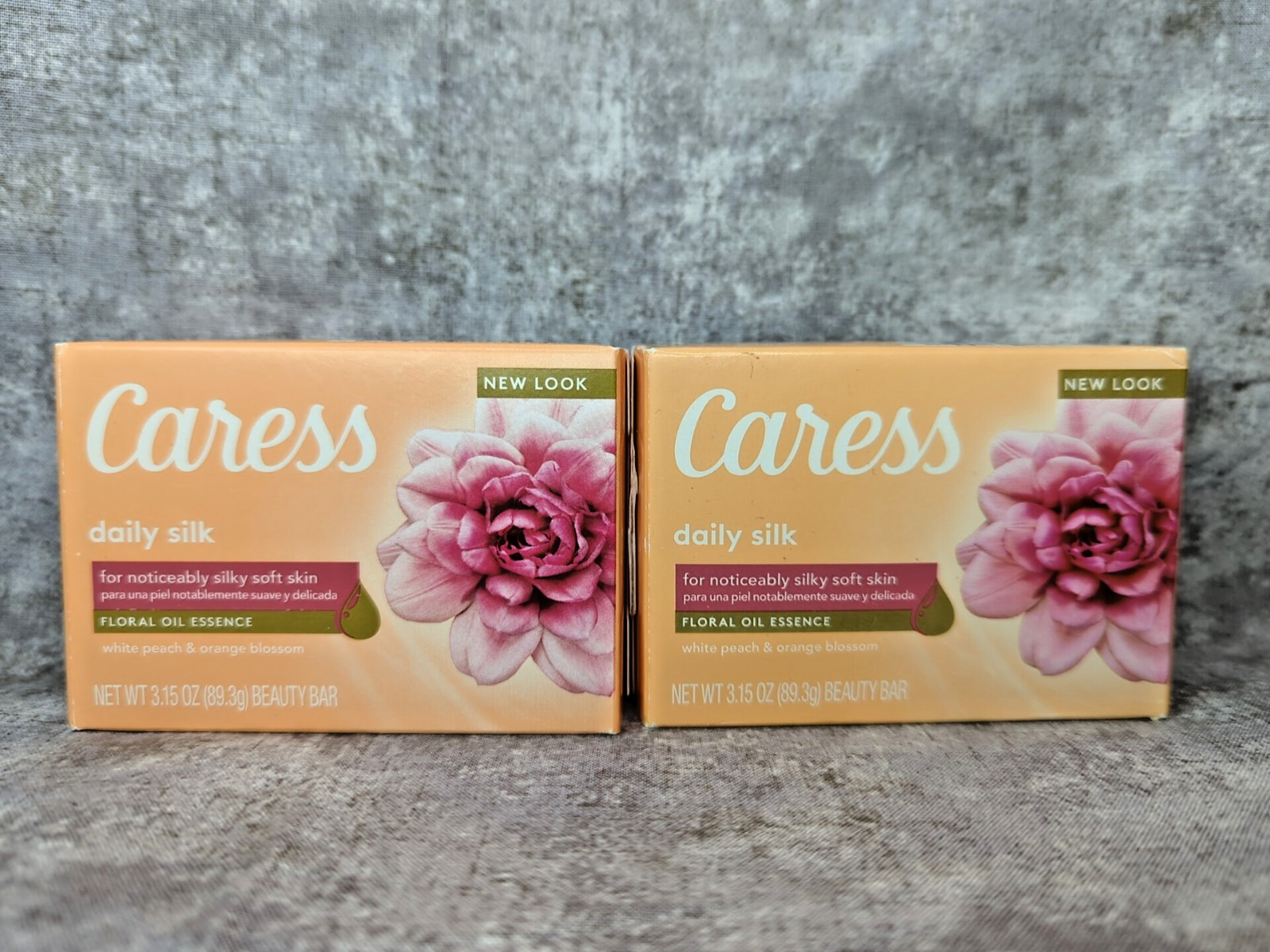 2 Bars Caress Daily Silk Bar Soap Floral Oil Essence (Original Formula) 3.15 oz