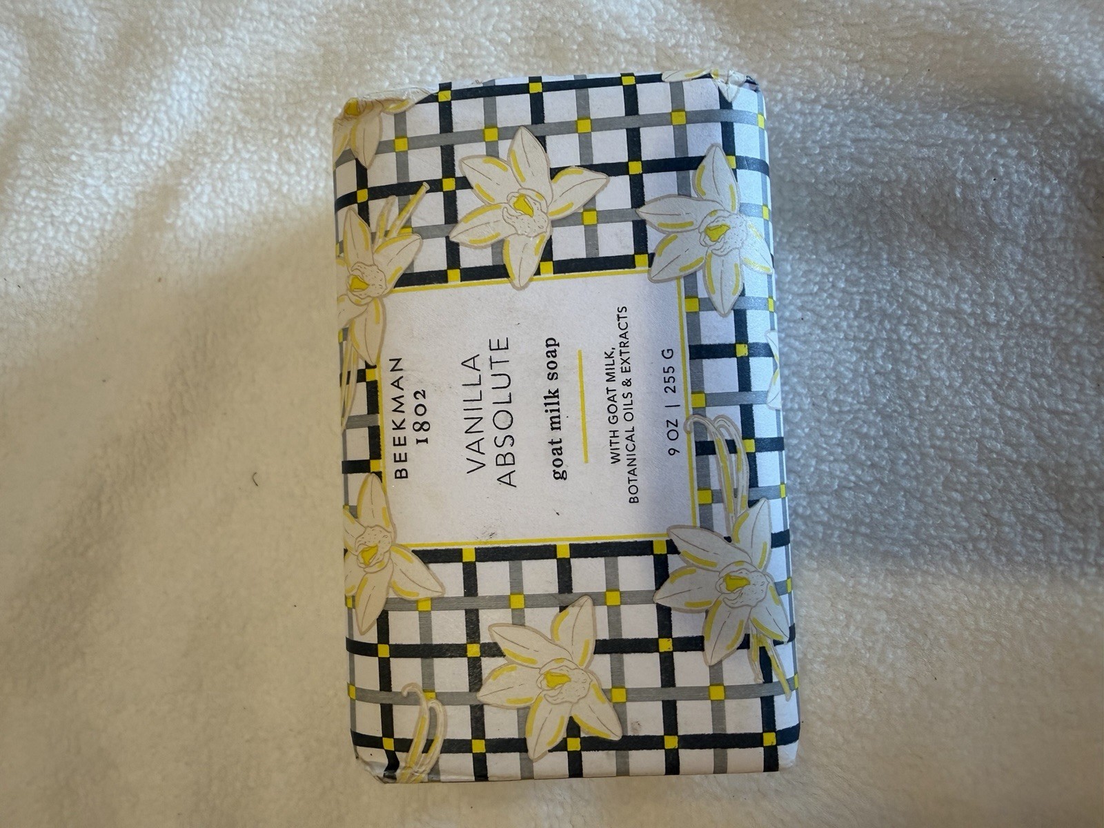 Beekman Goat Milk 3-Piece-Ceramic Dish,9 oz Vanilla Absolute and Lavender Soaps