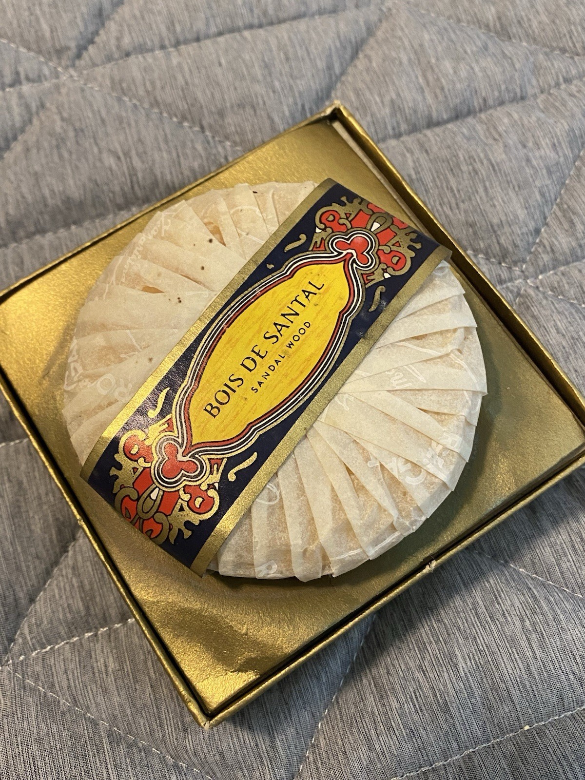 VINTAGE BOX OF ROGER & GALLET SAVON BOIS DE SANTAL SANDAL WOOD SOAP BAR 5.3 Oz