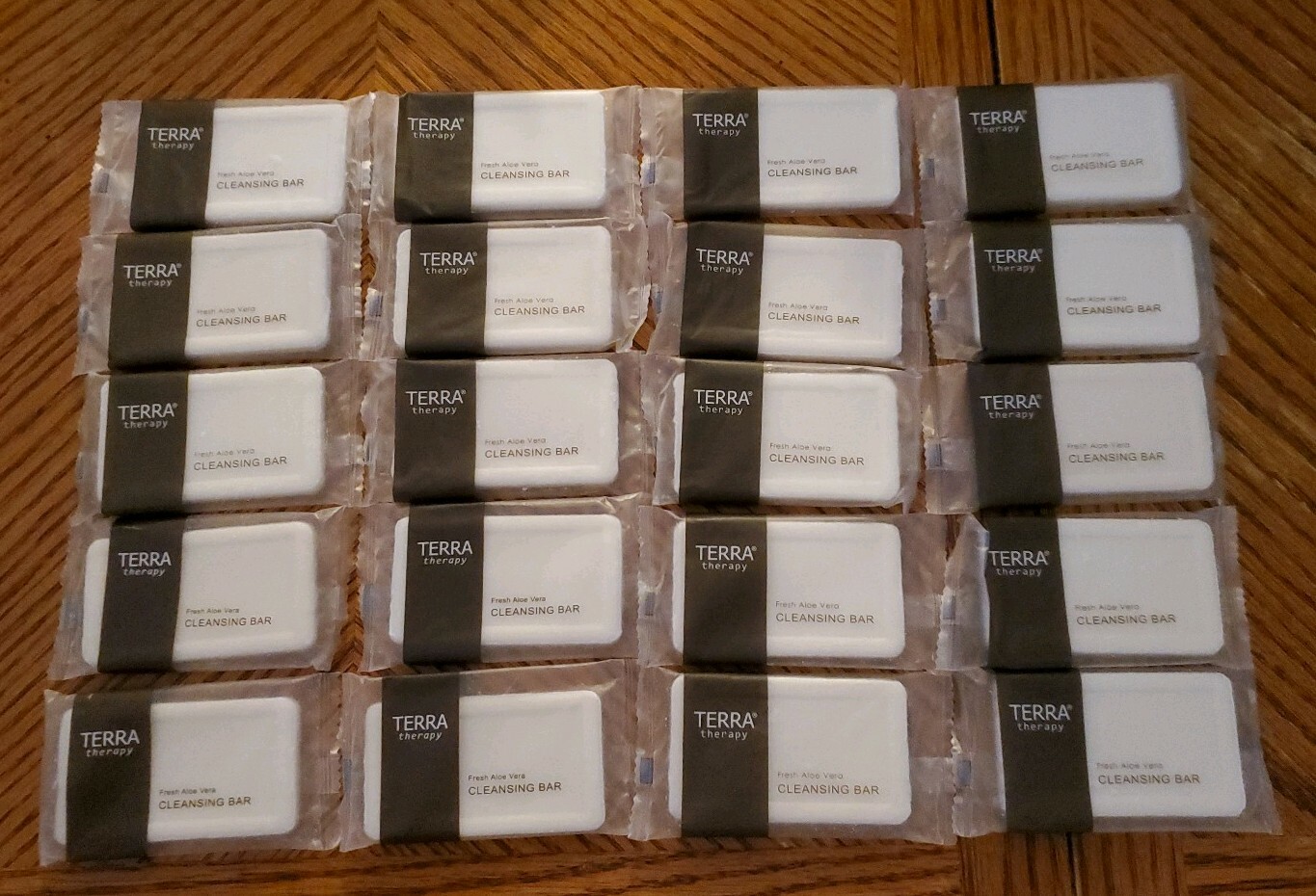 TERRA THERAPY Fresh Aloe Vera Cleansing Bath Bars 21 Travel Size Soap NO PARABEN